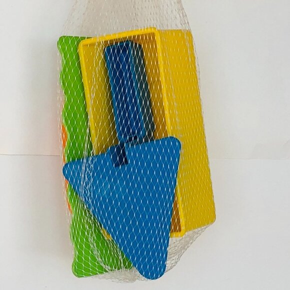 Hape Beach Sand and Snow Outdoor Toy – Master Bricklayer Set New Sealed Age 18M - Picture 7 of 13